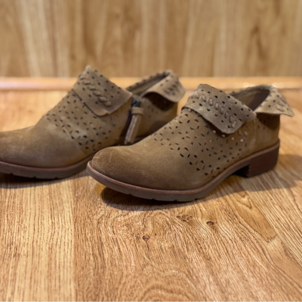 NEW Sofft Bristol Brown Suede Ankle Boots, Women's size 7.5